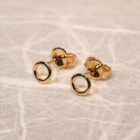 5mm 18k gold open circle stud earrings high polish yellow gold