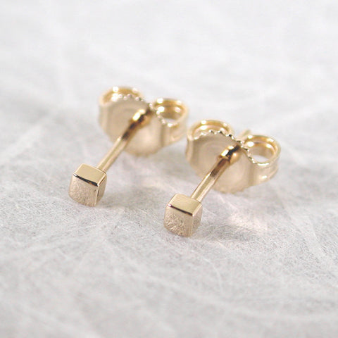 14k yellow gold stud earrings 2mm square studs high polish