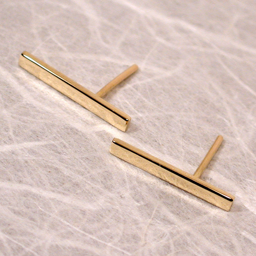 18k gold bar earrings 15mm yellow