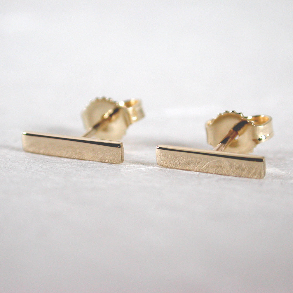 10mm 14k yellow gold bar stud earrings