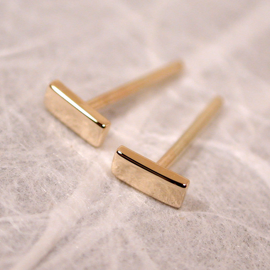 5mm 14k yellow gold bar stud earrings